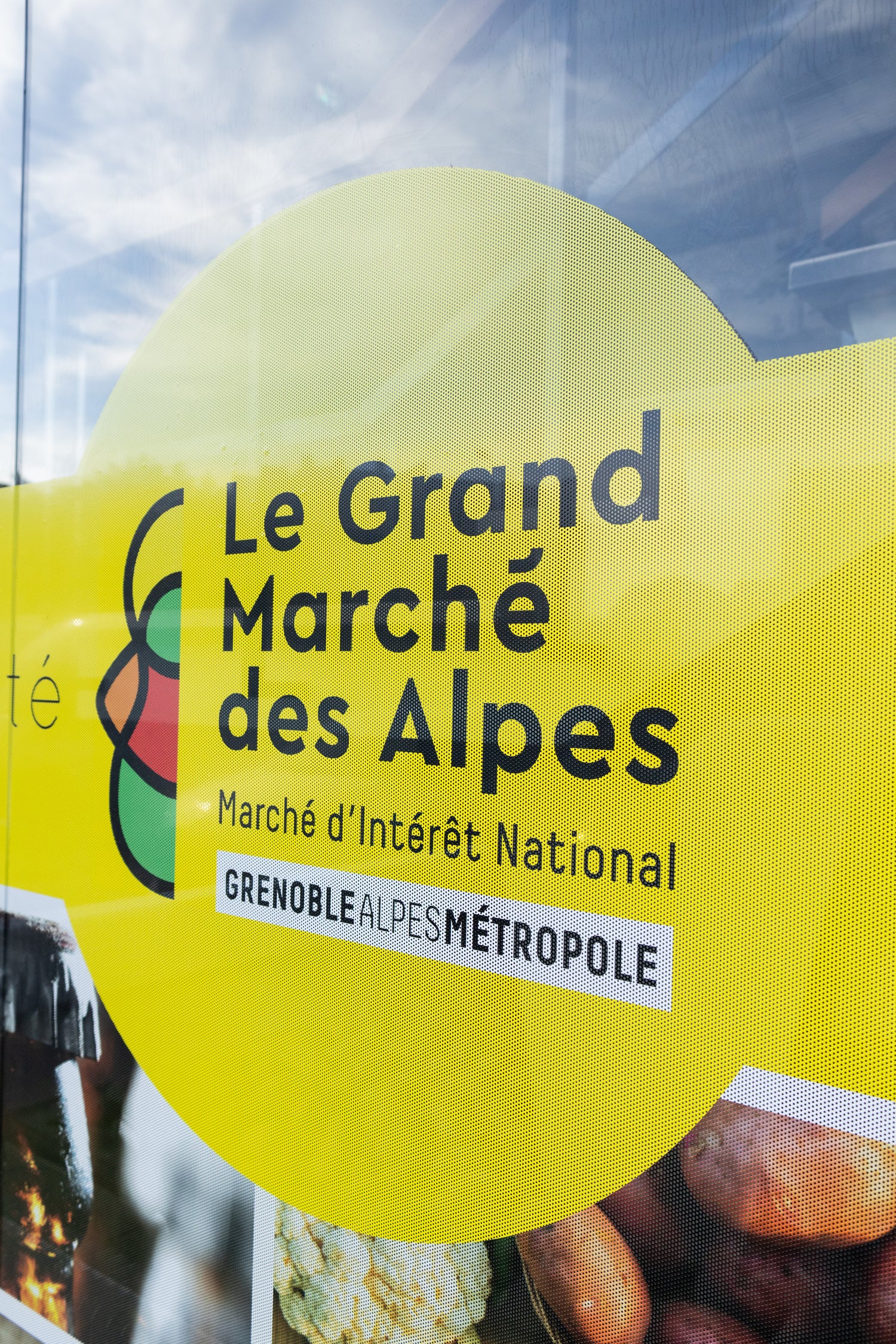 Grand Marché des Alpes, MIN de Grenoble, marché de gros alimentaire pour professionnels à Grenoble.