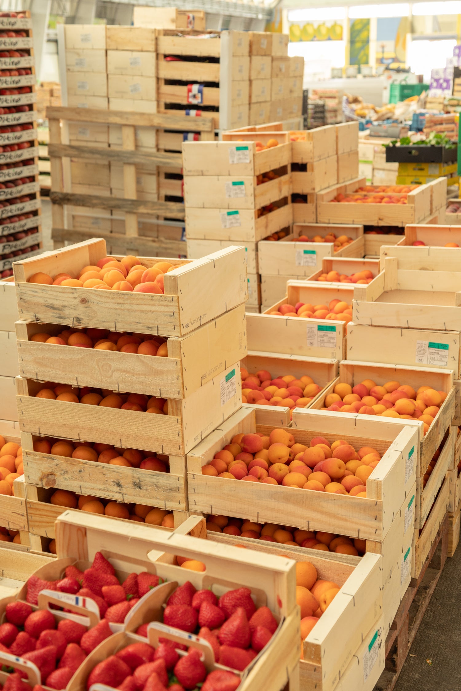 Fruits Grand Marché des Alpes, MIN de Grenoble, marché de gros alimentaire pour professionnels à Grenoble.